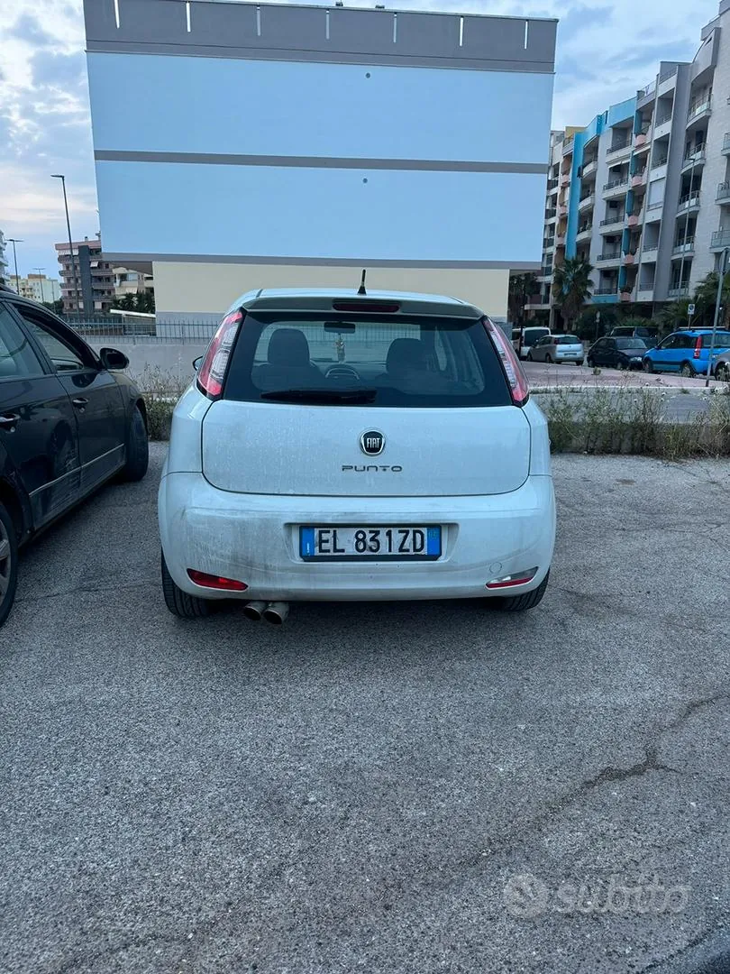 Fiat Punto 2012 photo 4