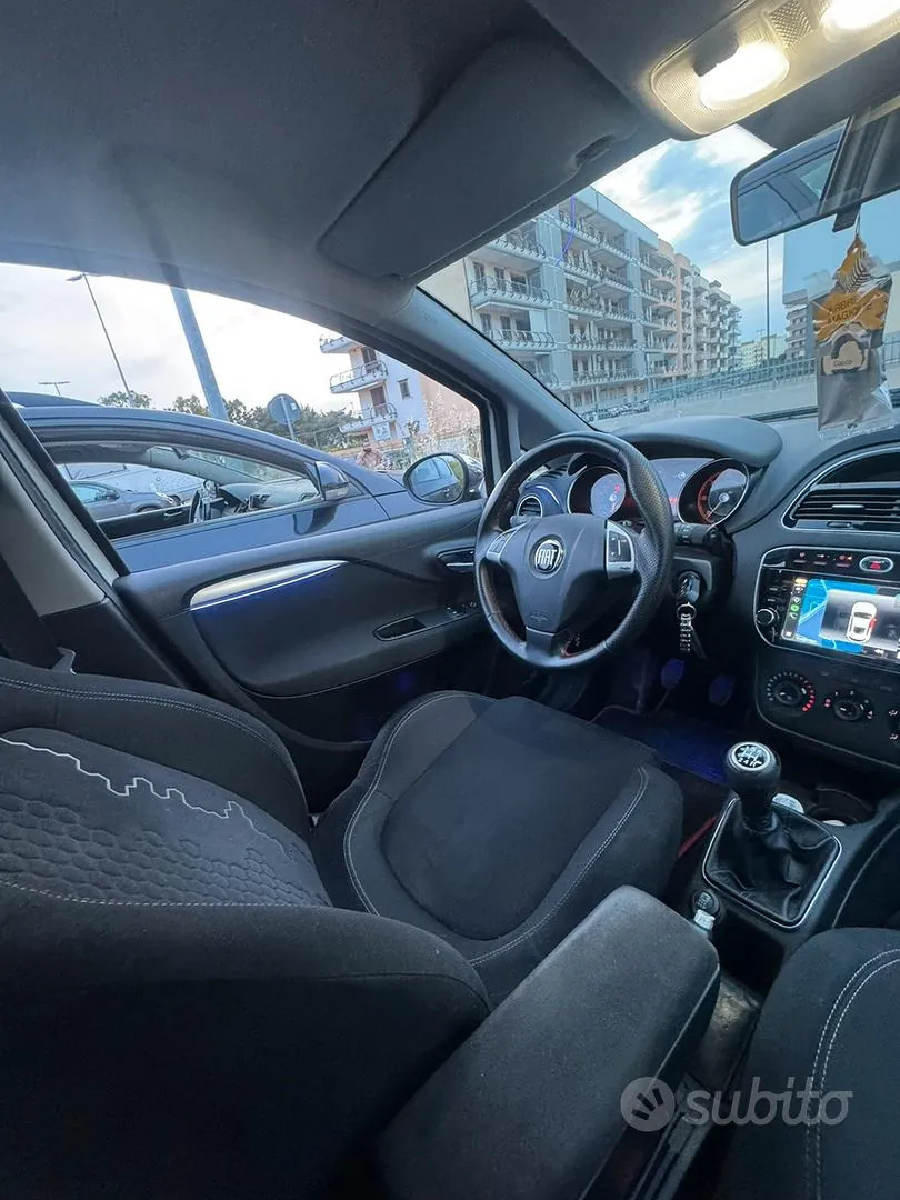 Fiat Punto 2012 photo 5