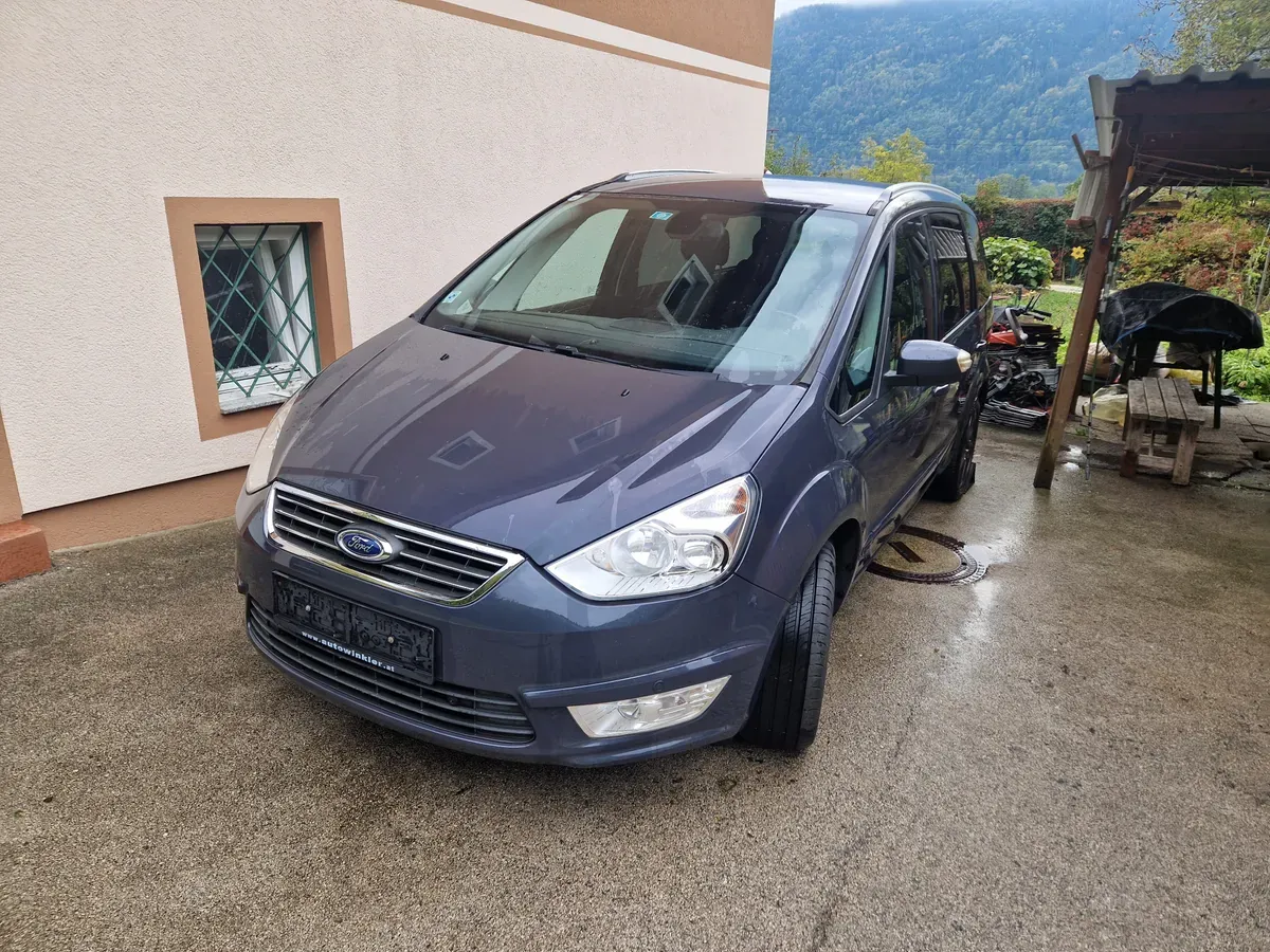 Ford Galaxy 2014 photo 2