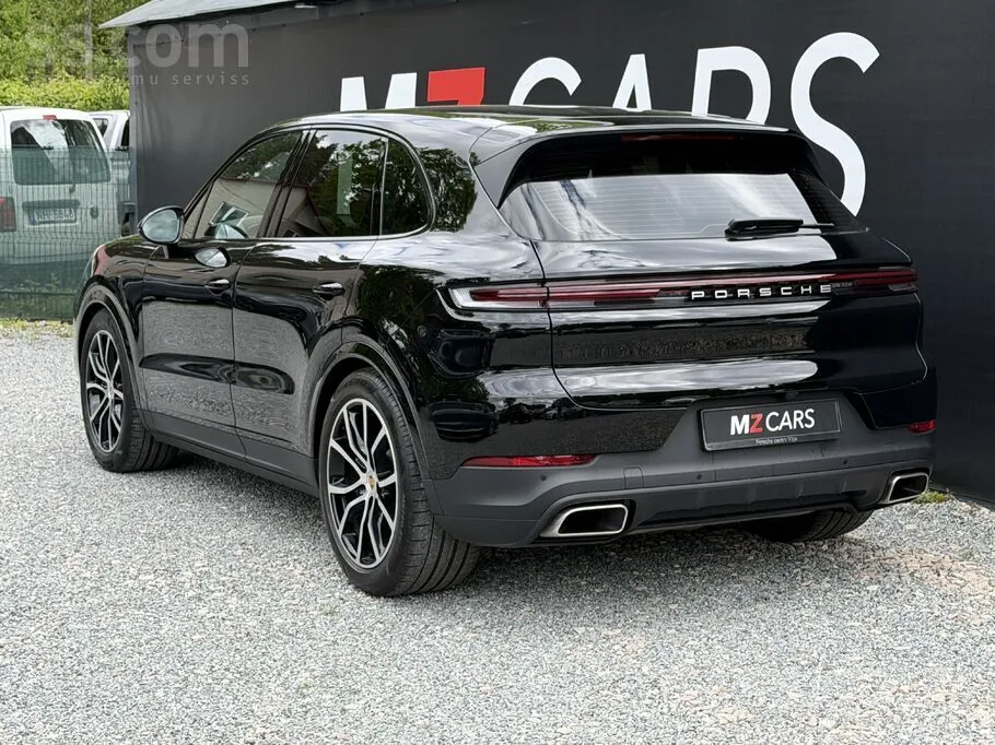 Porsche Cayenne 2023 photo 3
