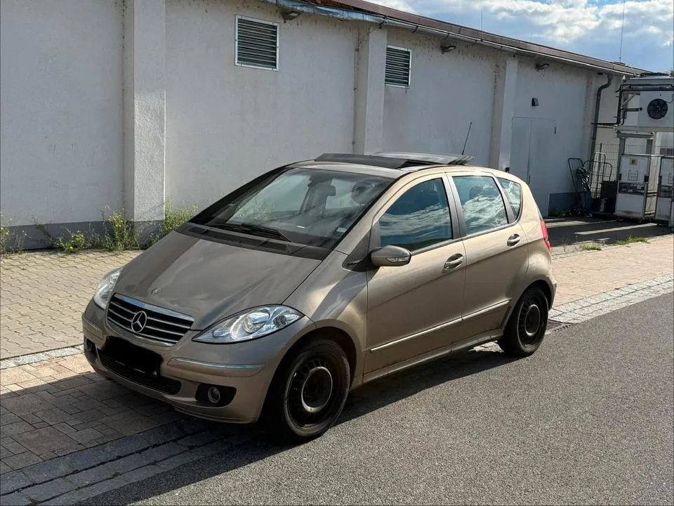Mercedes-Benz A200