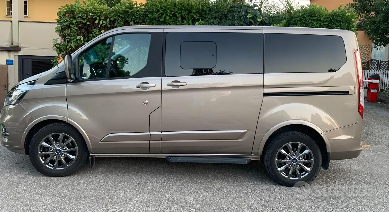 Ford Tourneo Custom 2022 photo 3