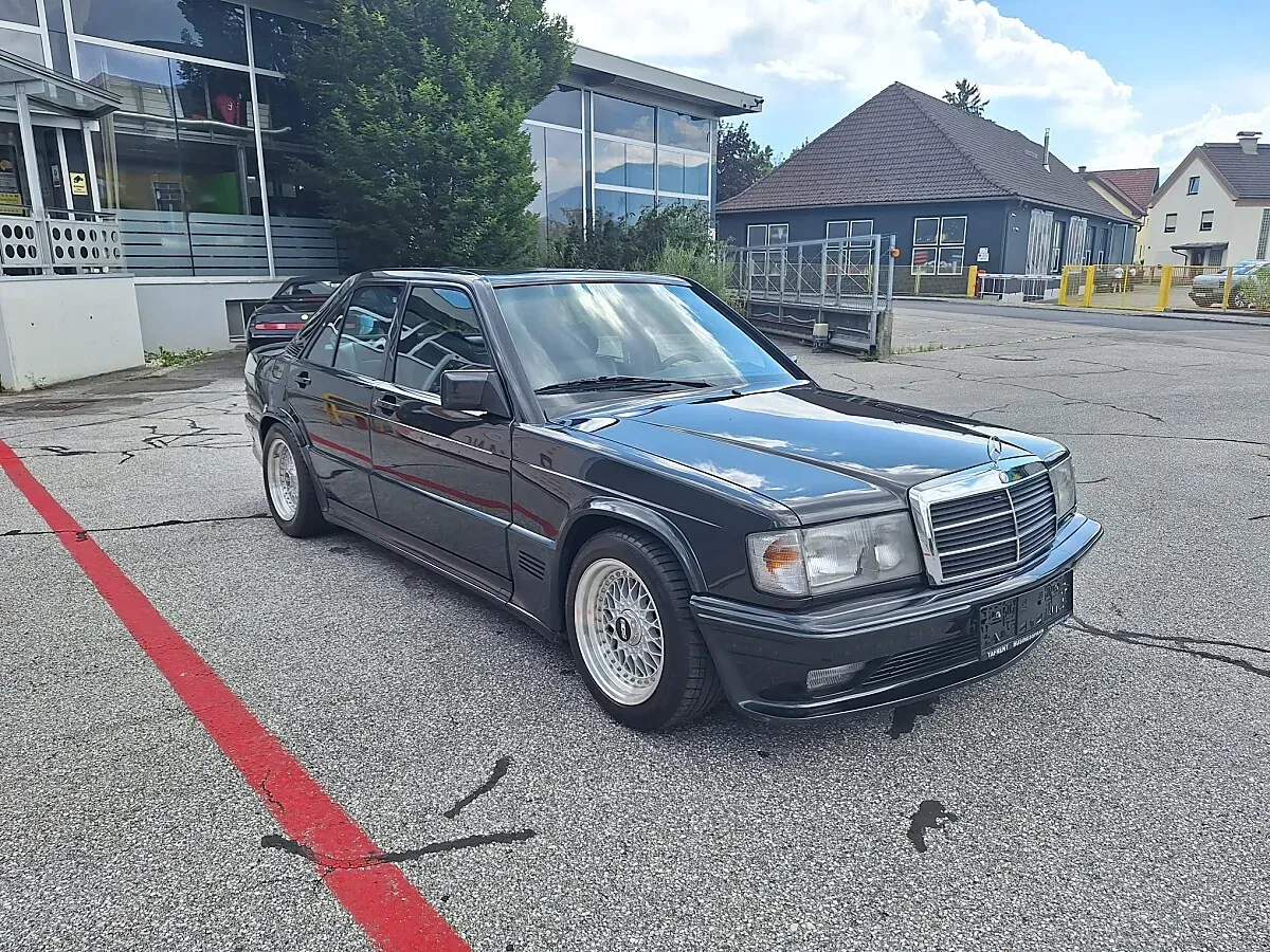 Mercedes-Benz 190 1985 photo 3