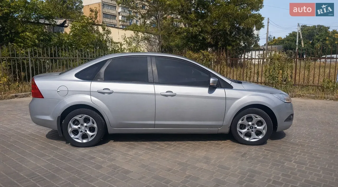 Ford Focus 2010 photo 5