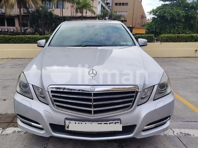 Mercedes-Benz E200