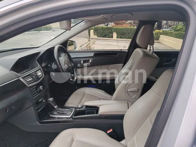 Mercedes-Benz E200 2011 photo 2