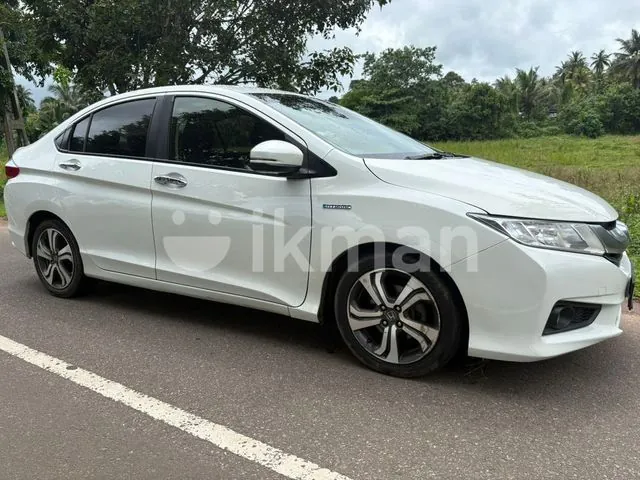 Honda Grace 2017 photo 2