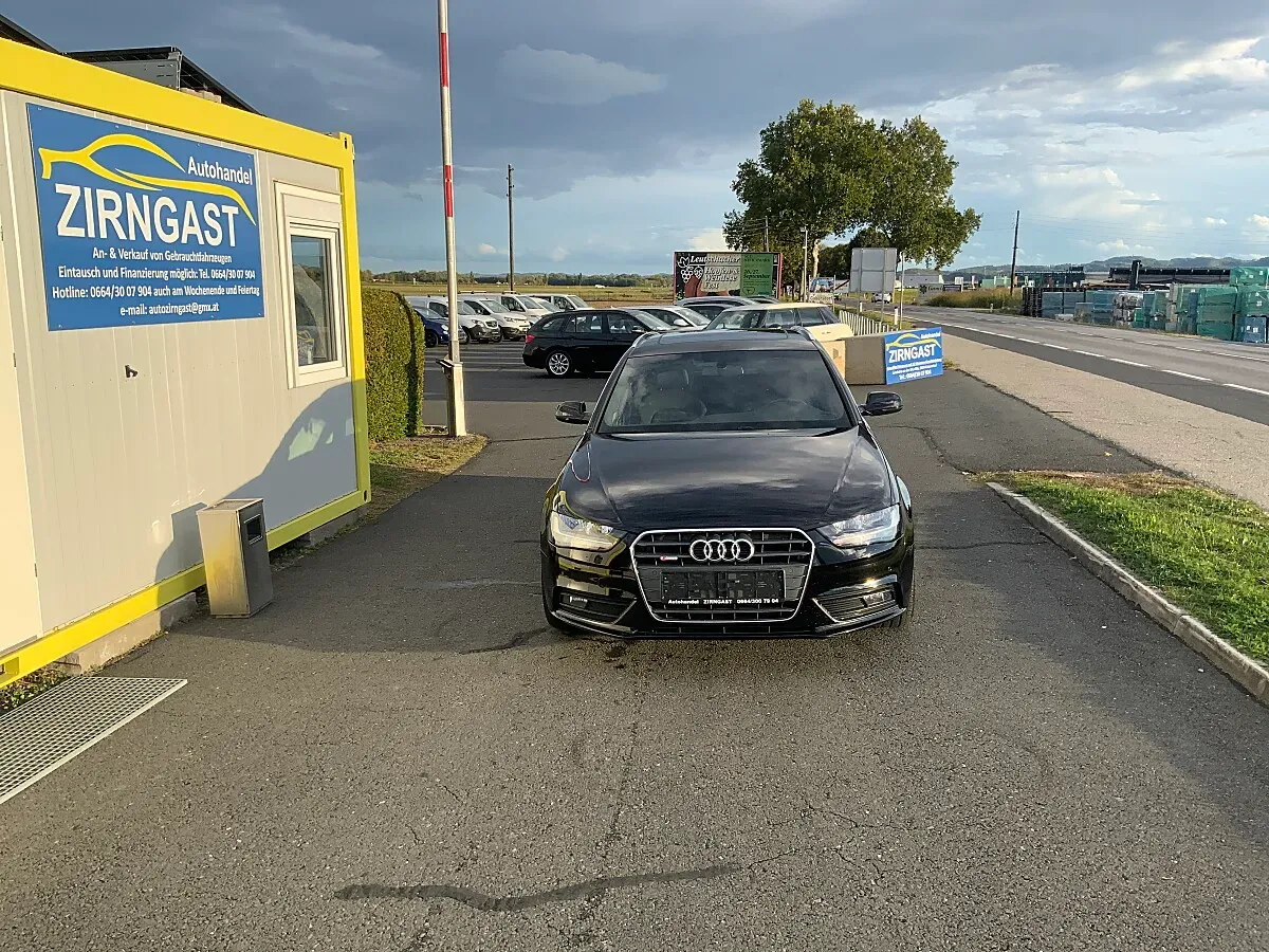 Audi A4 2012 photo 2