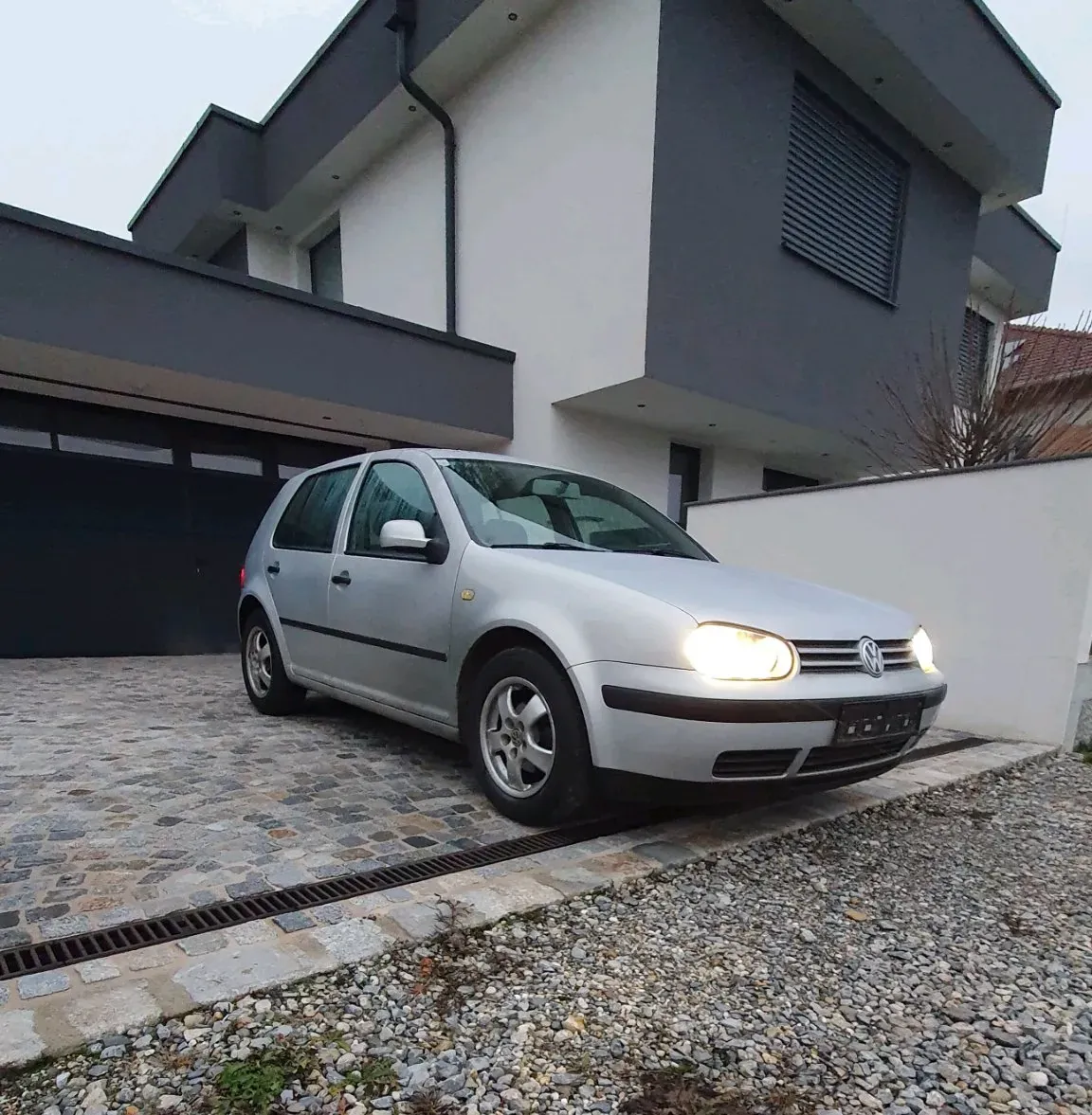 Volkswagen Golf 1999 photo 2