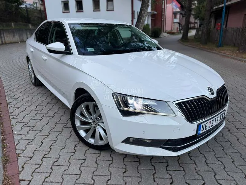 Skoda Superb 2017 photo 4