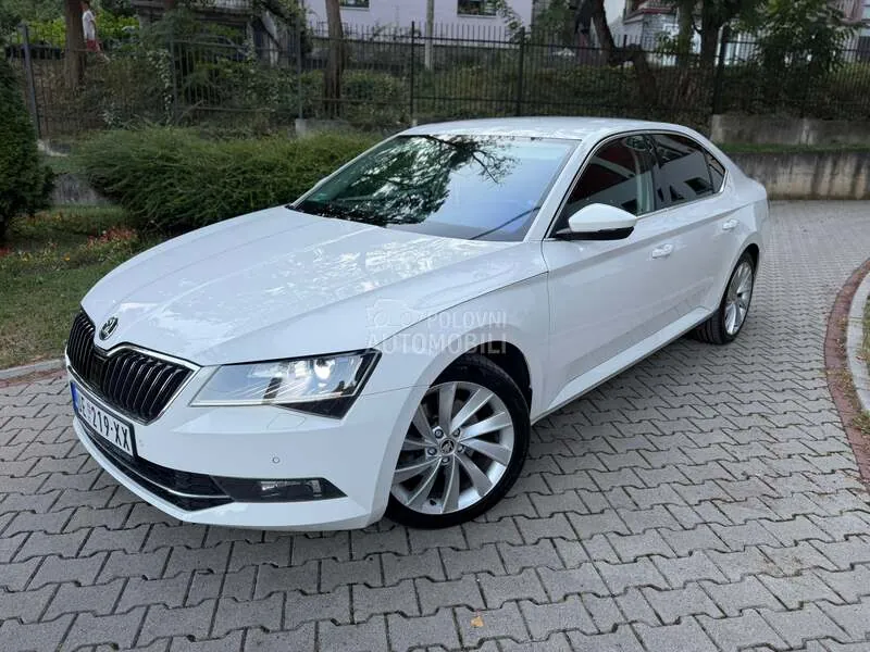 Skoda Superb 2017 photo 2