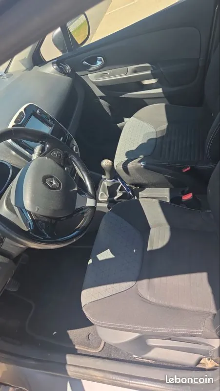Renault Clio 2015 photo 3