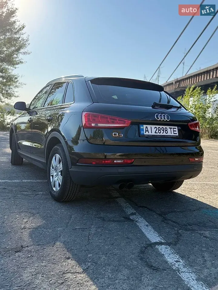 Audi Q3 2016 photo 2