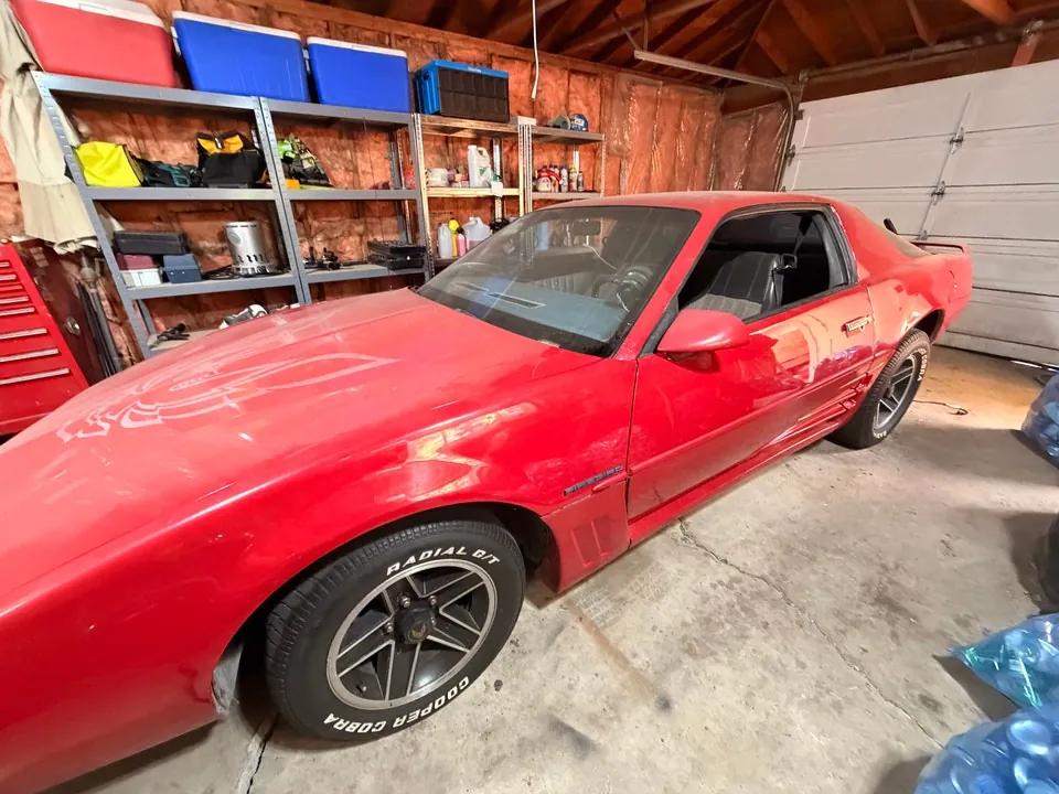 Pontiac Firebird 1982 photo 2