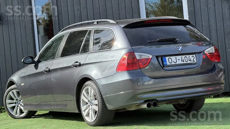 BMW 330 2006 photo 3