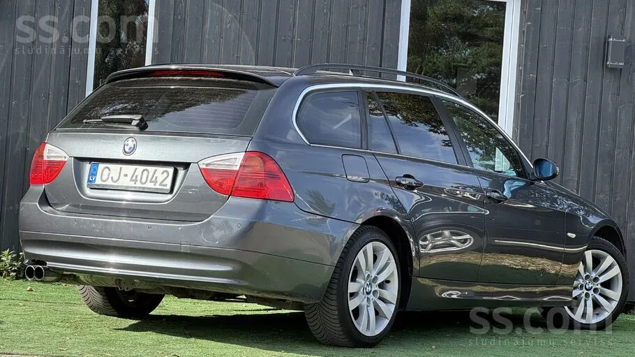 BMW 330 2006 photo 4