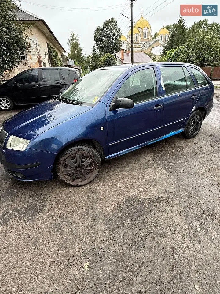 Skoda Fabia 2007 photo 3