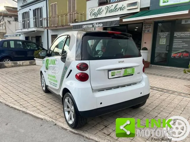 Smart Fortwo 2010 photo 4