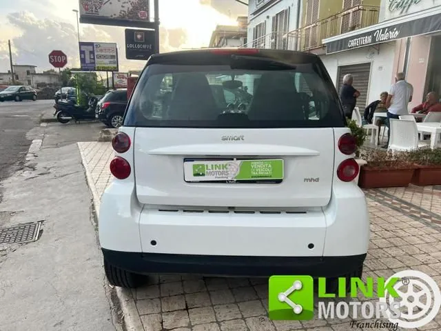 Smart Fortwo 2010 photo 5