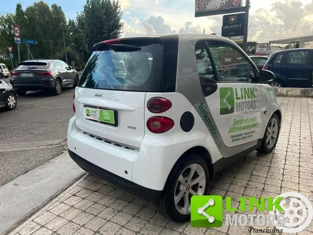 Smart Fortwo 2010 photo 3