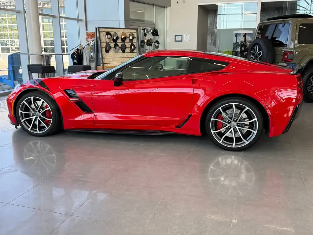 Chevrolet Corvette 2019 photo 2