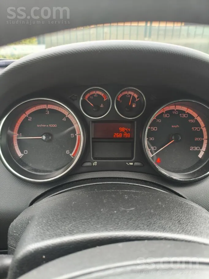 Peugeot 308 2008 photo 5