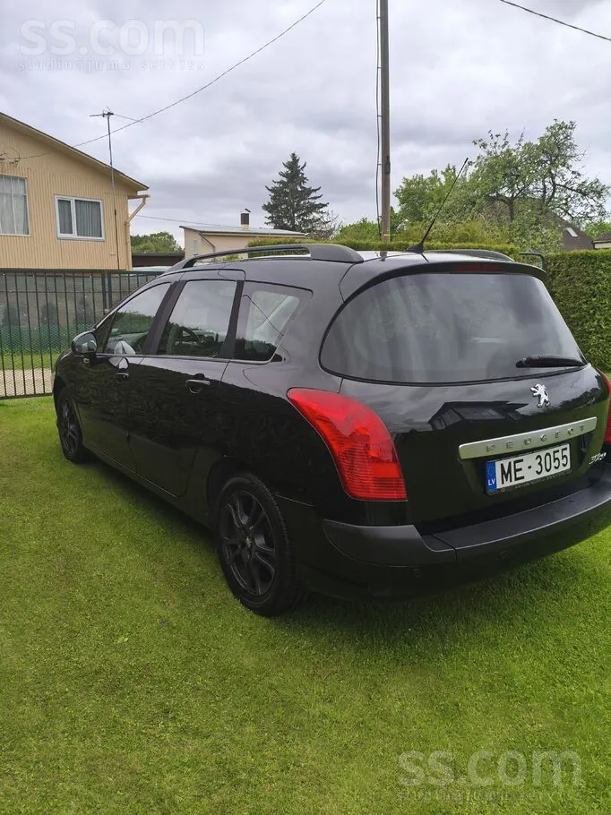 Peugeot 308 2008 photo 3