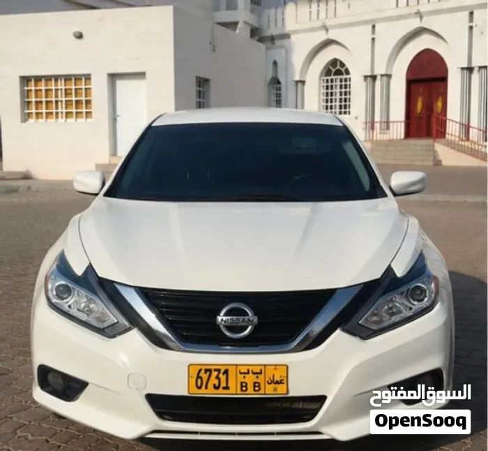 Nissan Altima 2018 photo 2