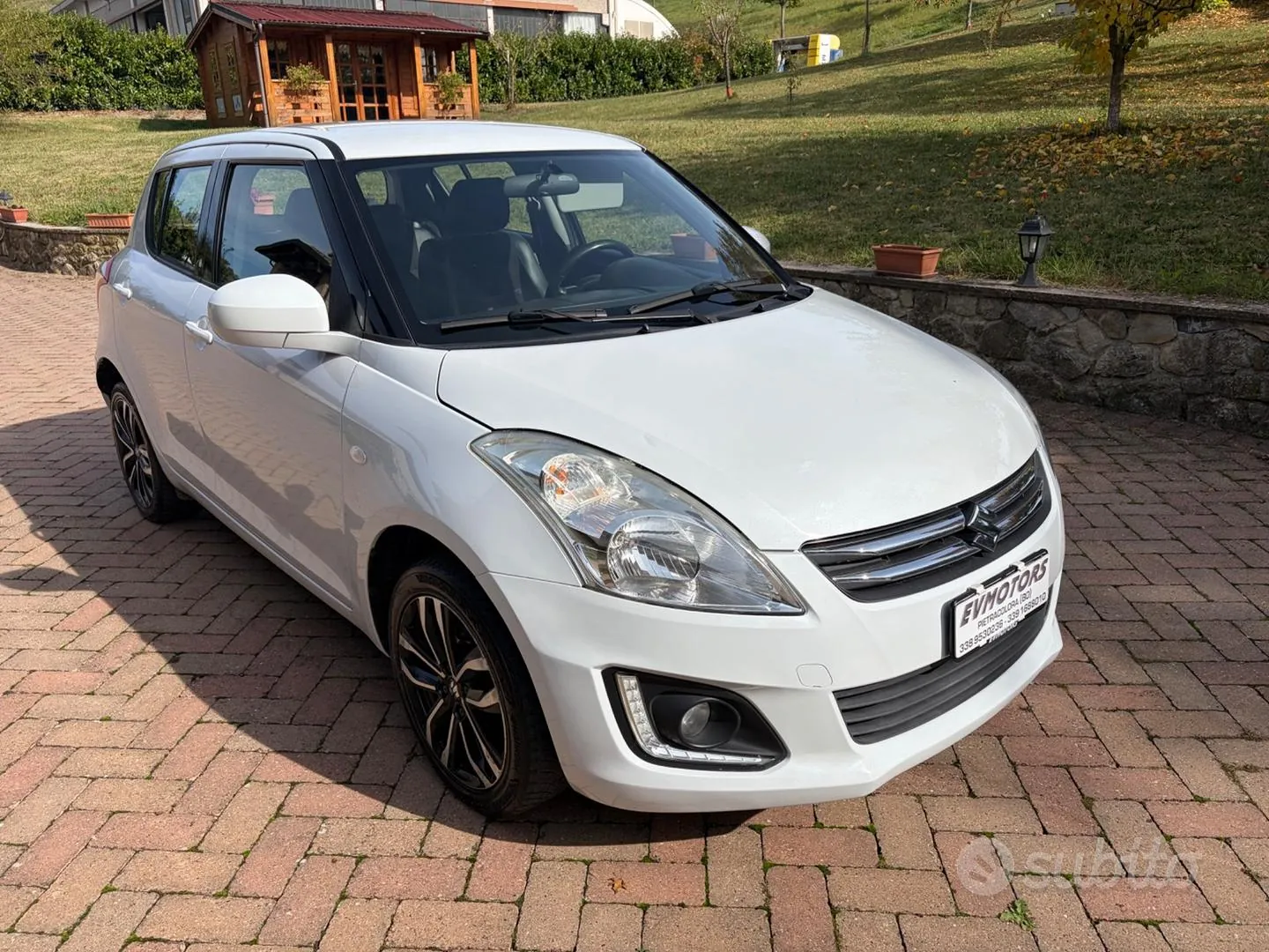 Suzuki Swift 2015 photo 2