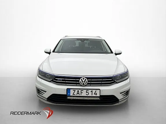 Volkswagen Passat 2018 photo 2