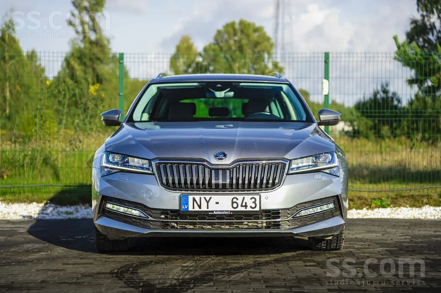 Skoda Superb 2019 photo 2