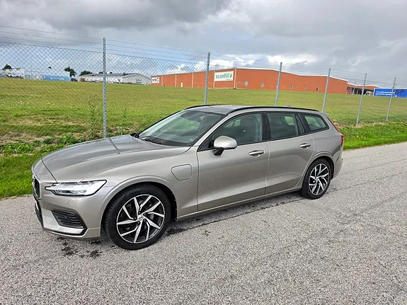 Volvo V60 2020 photo 2