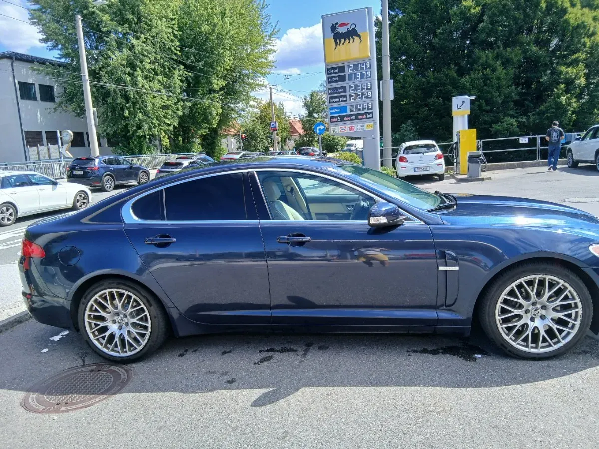 Jaguar Xf 2008 photo 2