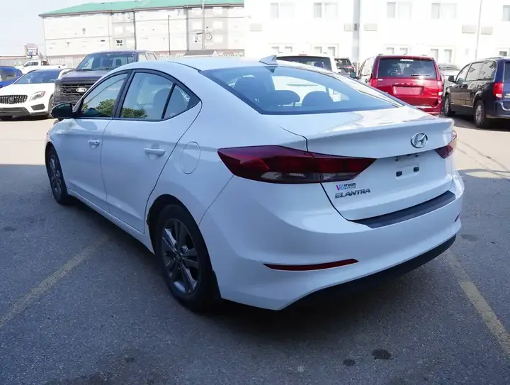 Hyundai Elantra 2017 photo 4