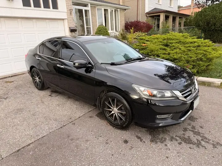 Honda Accord 2013 photo 2