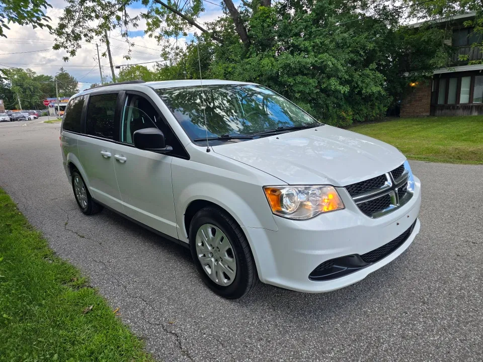 Dodge Grand Caravan 2018 photo 4