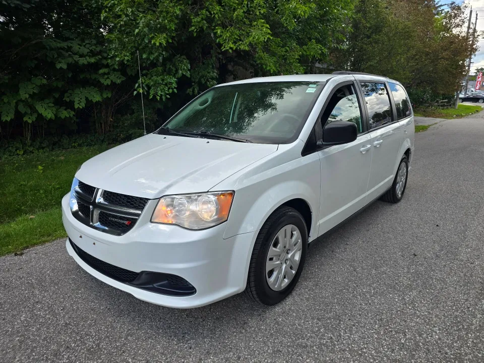 Dodge Grand Caravan 2018 photo 2