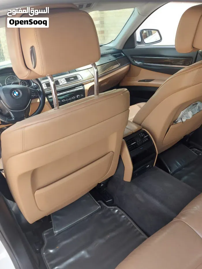 BMW 7 Series 2011 photo 4
