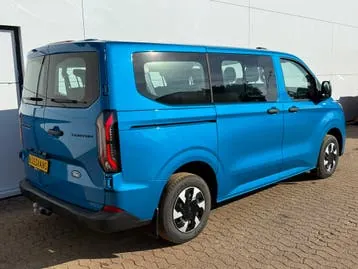 Ford Tourneo Custom 2025 photo 3