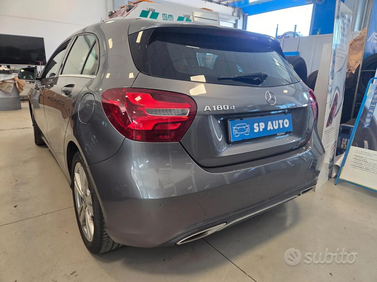 Mercedes-Benz A180 2018 photo 3