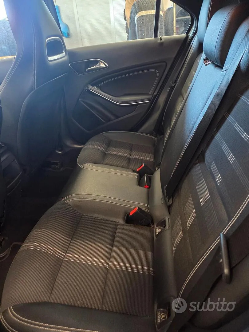 Mercedes-Benz A180 2018 photo 5
