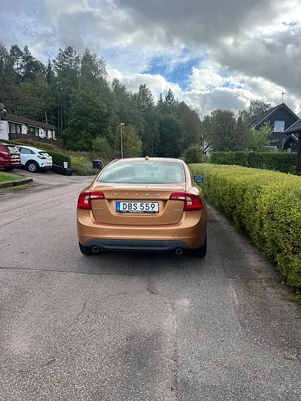 Volvo S60 2011 photo 4