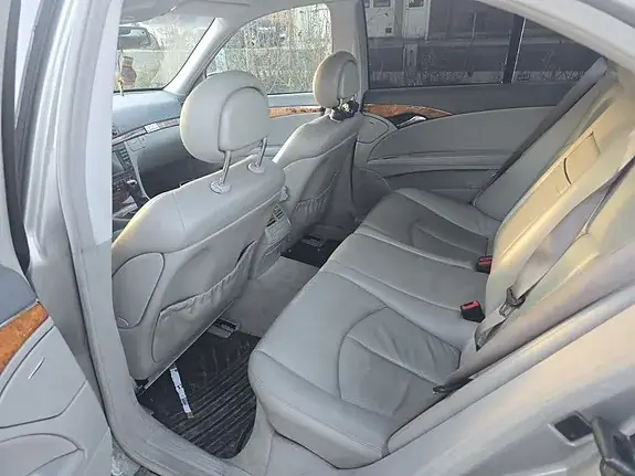 Mercedes-Benz E 200 2003 photo 3
