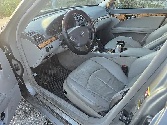 Mercedes-Benz E 200 2003 photo 2