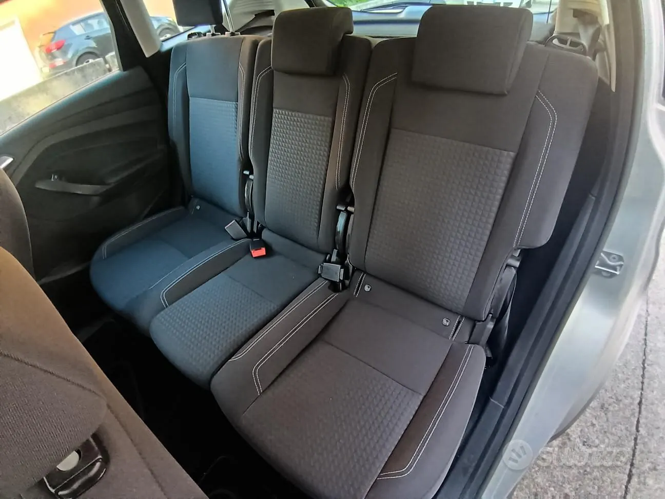 Ford C-Max 2016 photo 4