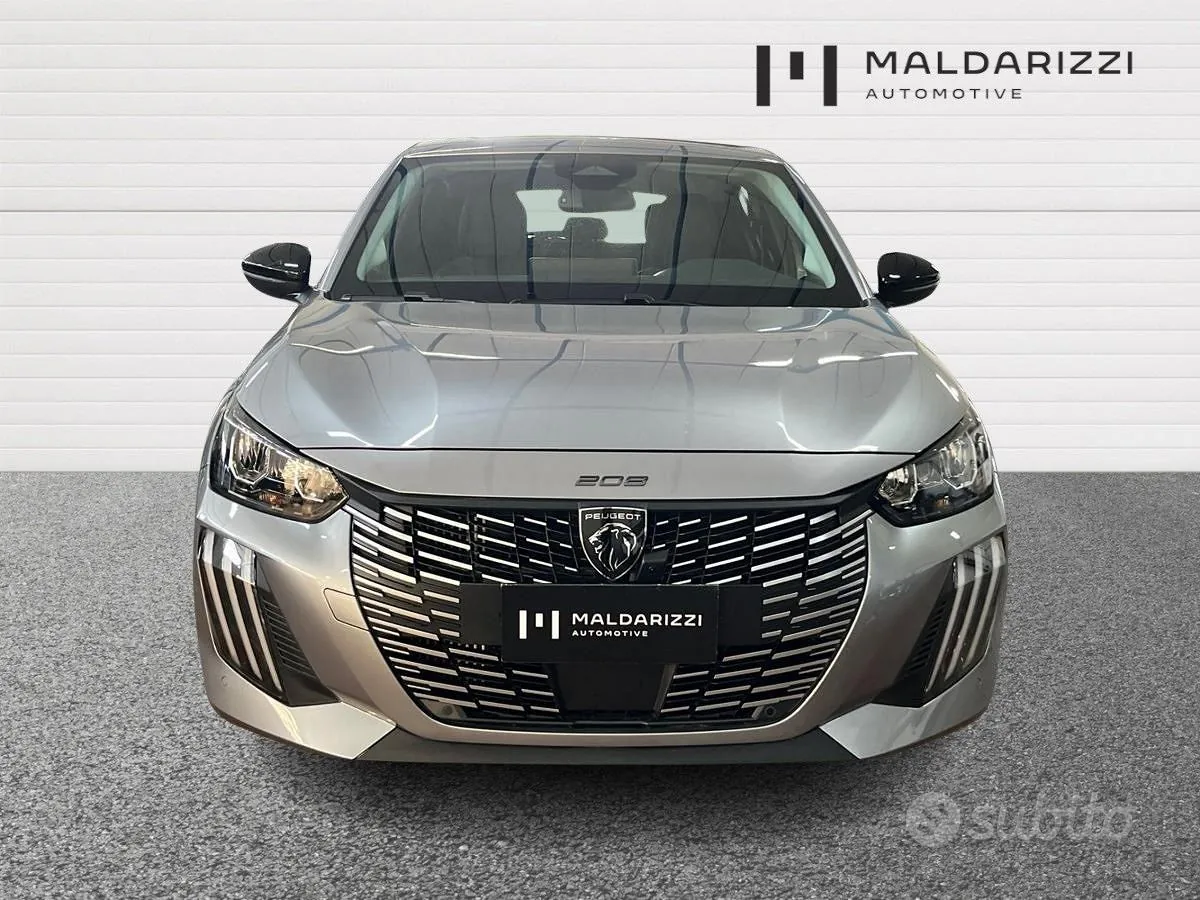 Peugeot 208 2025 photo 2