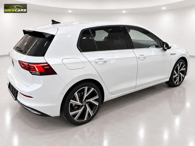 Volkswagen Golf 2023 photo 2