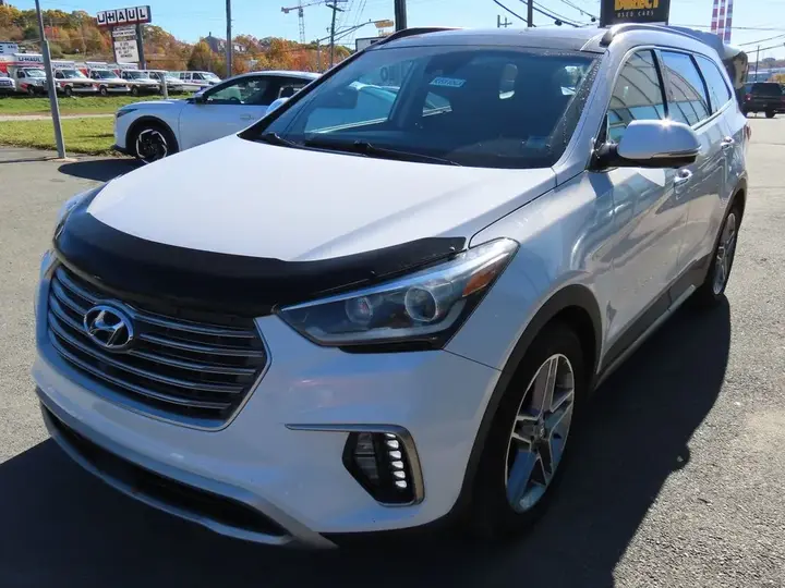 Hyundai Santa Fe 2018 photo 3