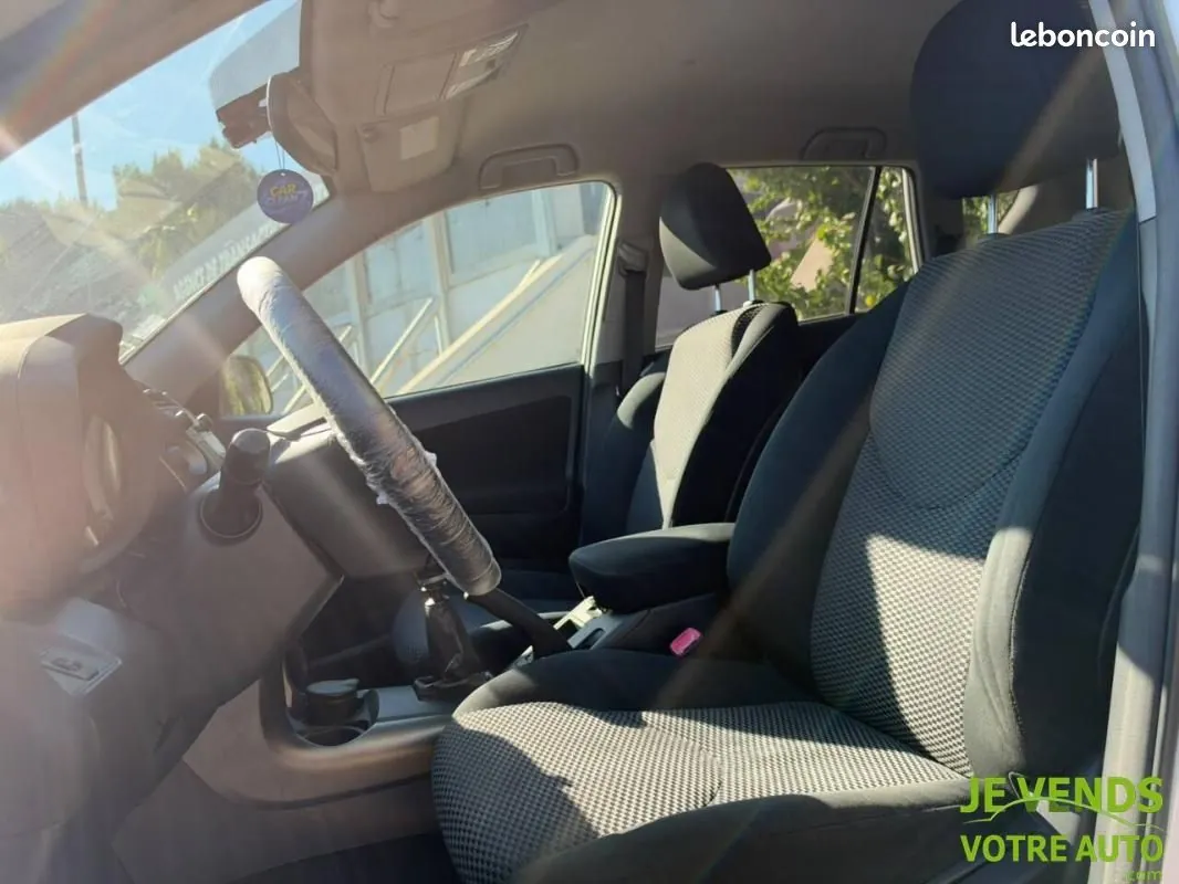 Toyota Rav4 2011 photo 5