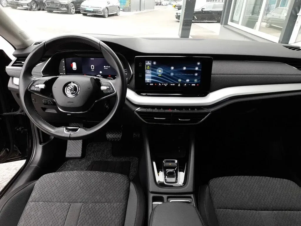 Skoda Octavia 2023 photo 3